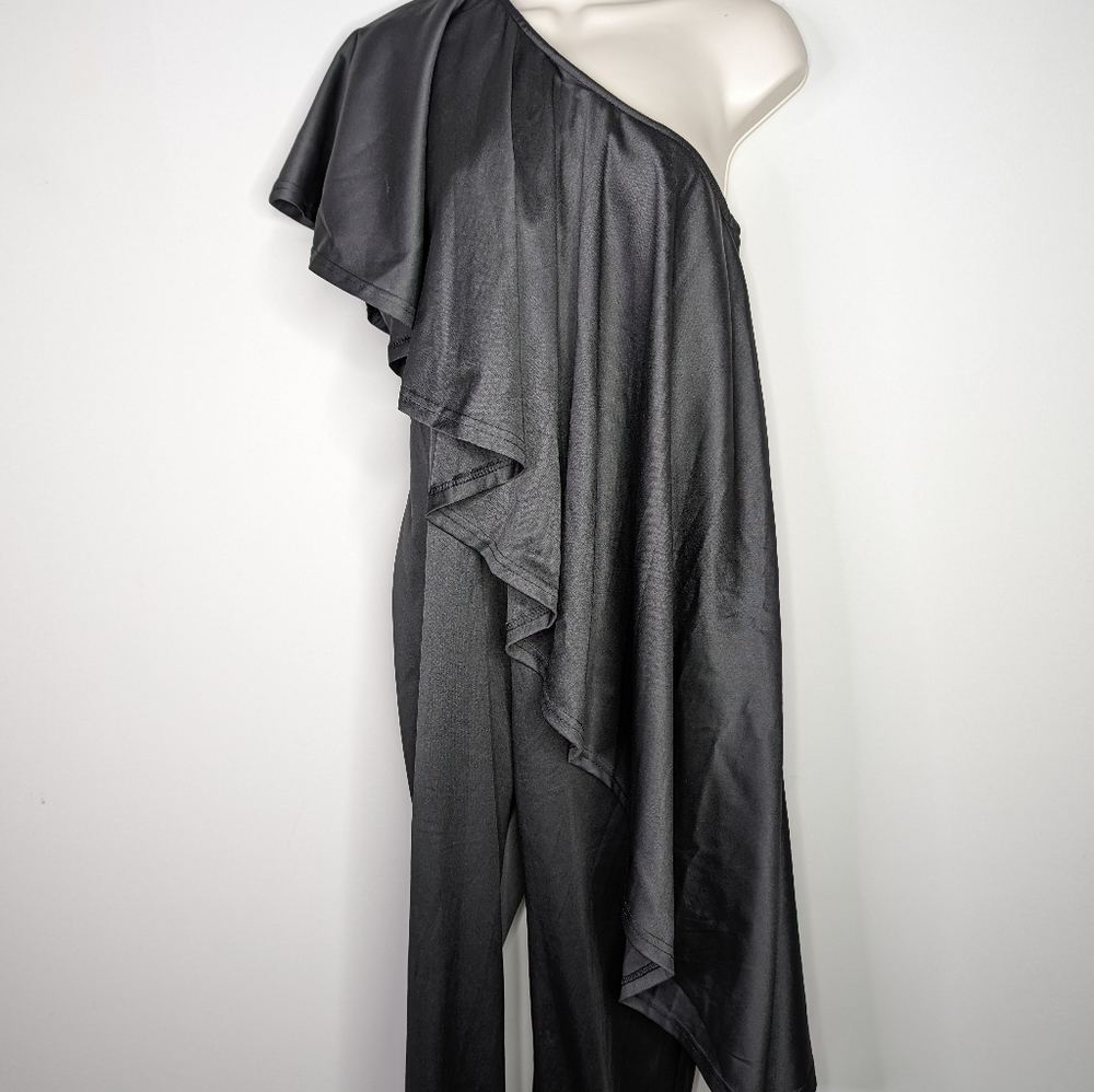 One Arm Off The Shoulder Jumpsuit - Picture 2 of 6